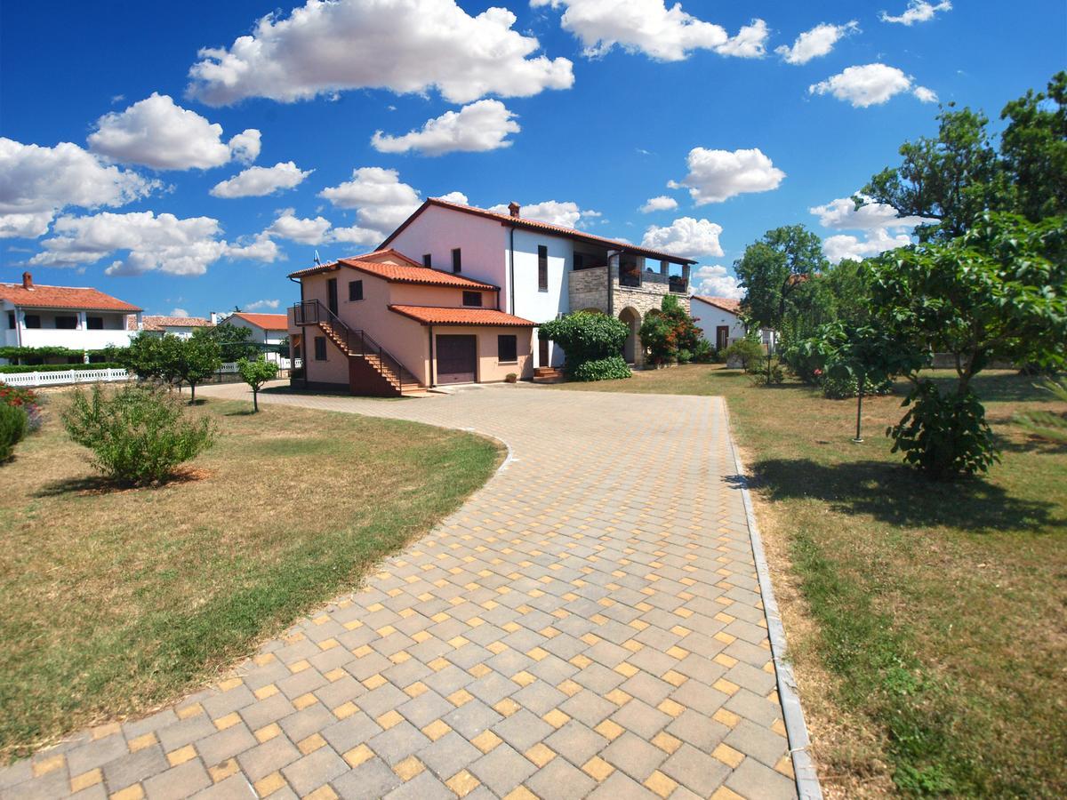 Apartment Adelmo 1189 Premantura